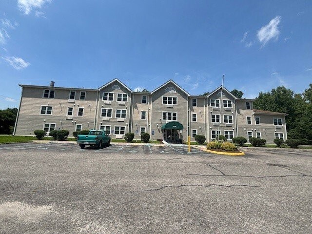 Foto del edificio - 2139 Broadmoor Ave