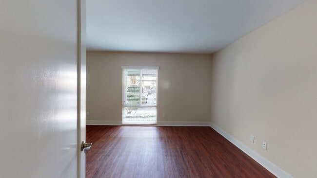 Interior Photo - 27 Seventy Five Mesa Verde