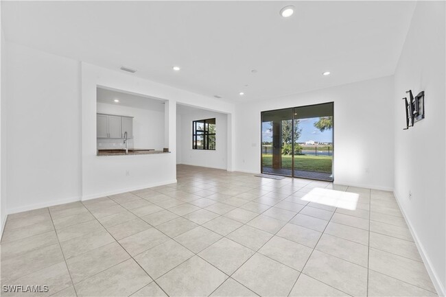 Building Photo - 4583 Lamaida Ln