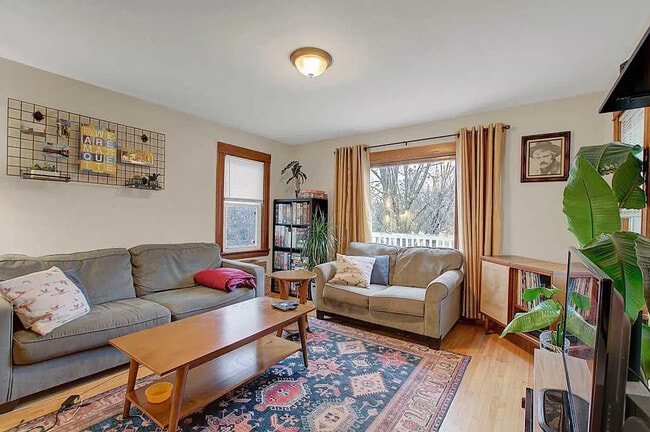 Foto del edificio - 1222 Jefferson St NE