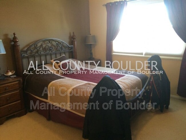 Building Photo - 5550 Stonewall Pl