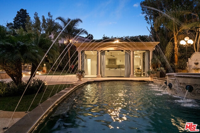 Foto del edificio - 1021 N Crescent Dr