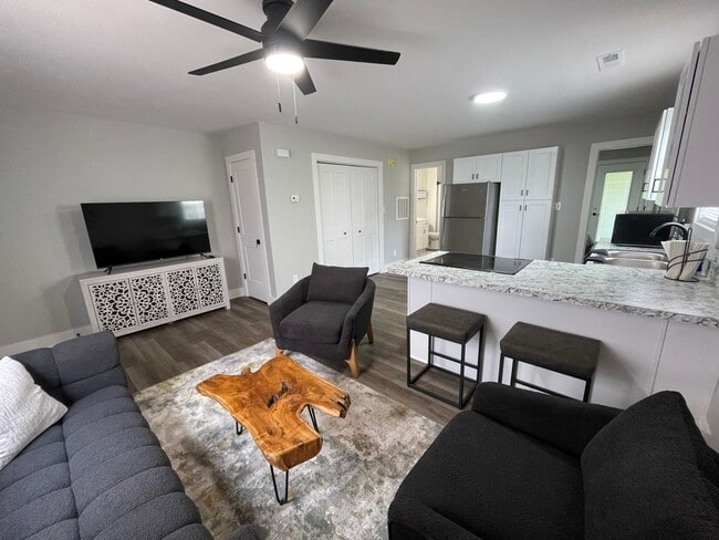 Building Photo - Timber East Apartments