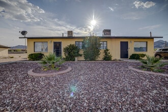 Building Photo - 8507 Leo St