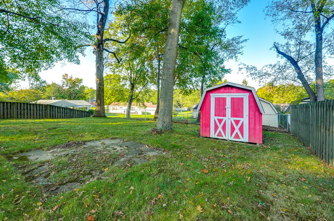 Building Photo - 3620 Northport Dr