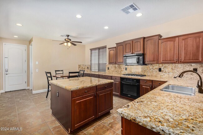 Foto del edificio - 3291 S Sunland Dr