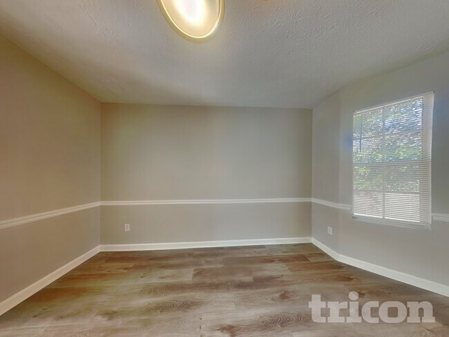 Foto del edificio - 5950 Crescent Ridge Ct