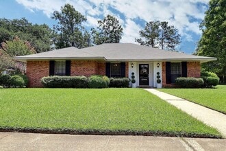 Building Photo - 17628 Chadsford Ave