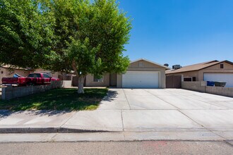 Building Photo - 8845 E 38th Pl