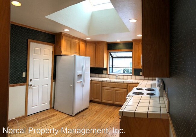 Building Photo - 4 br, 2 bath House - 2364 Venn Ave
