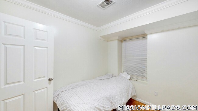 Foto del edificio - 712 Shawmut Ave