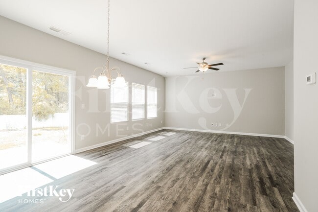 Building Photo - 9628 Hamel St