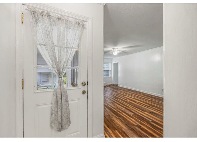 Foto del edificio - 3308 Kelwin Ave