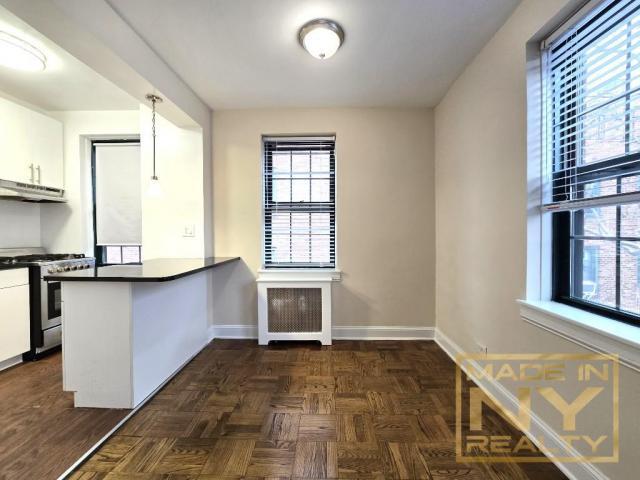 Foto del edificio - 0 bedroom in SUNNYSIDE GARDENS NY 11104