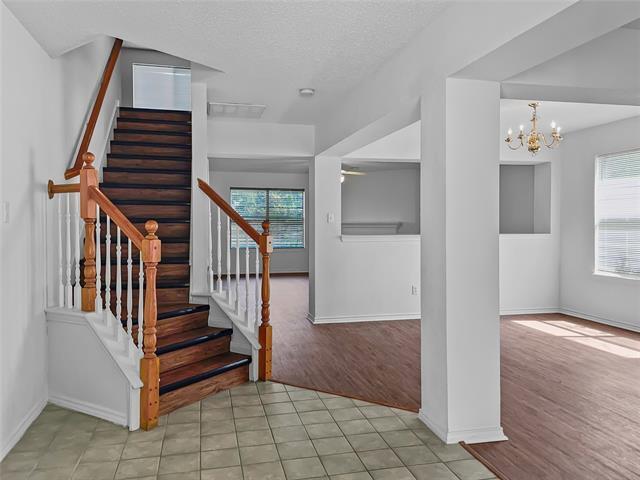 Building Photo - 303 Quail Meadows Ln