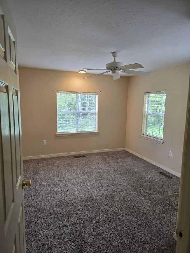 Main bedroom - 3612 Barry Ave