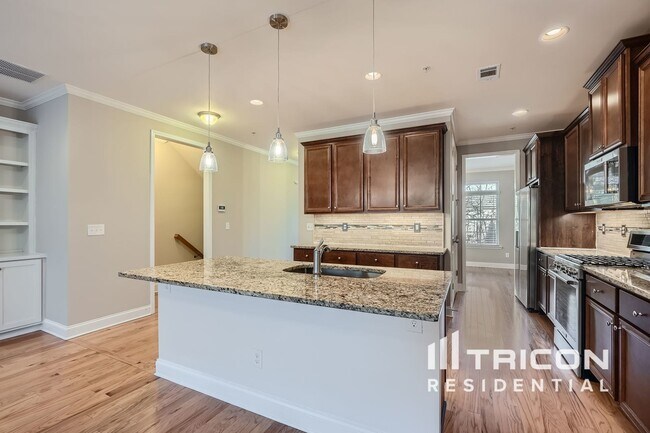Foto del edificio - 516 Leighton Woods Ct