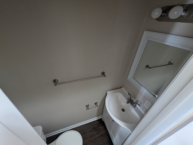 Building Photo - 4889 Nugent Dr