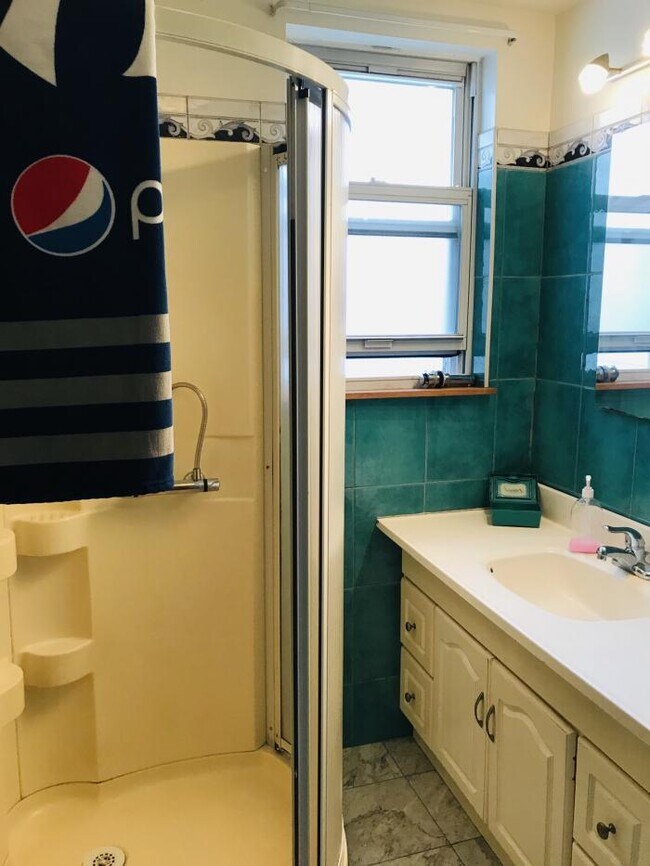 1 bedroom in Brooklyn NY 11218 - Townhouse for Rent in ...