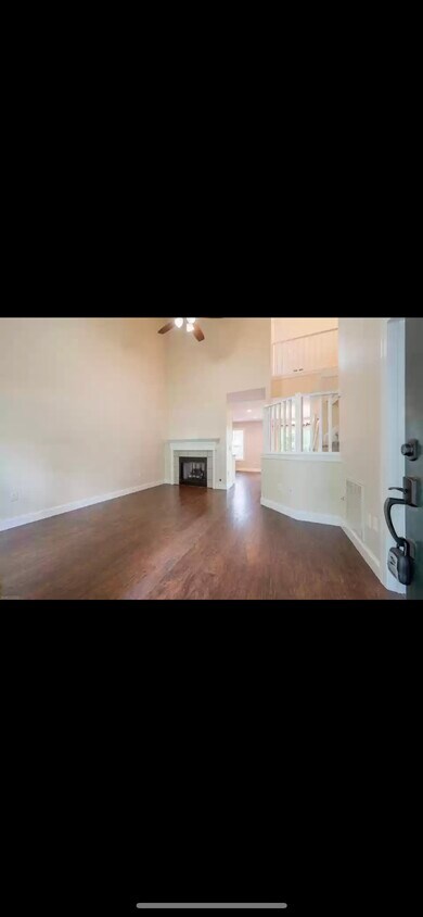 Primary Photo - 1555 Providence Blvd NW