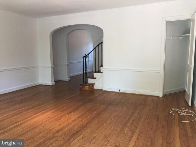 Foto del edificio - 4435 Greenwich Pkwy NW