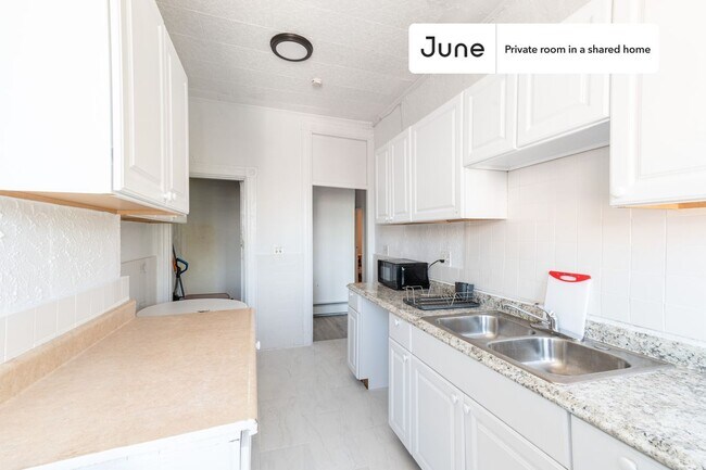 Foto del edificio - Room in Shared 4 bed/1 bath home in Allston