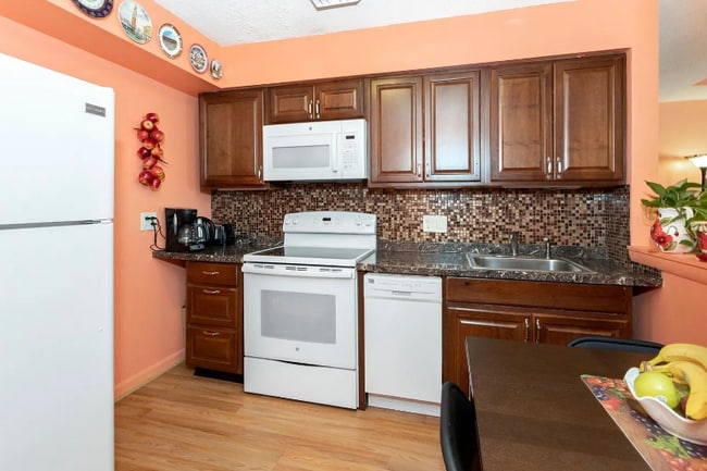 Foto del edificio - 50 S Common St