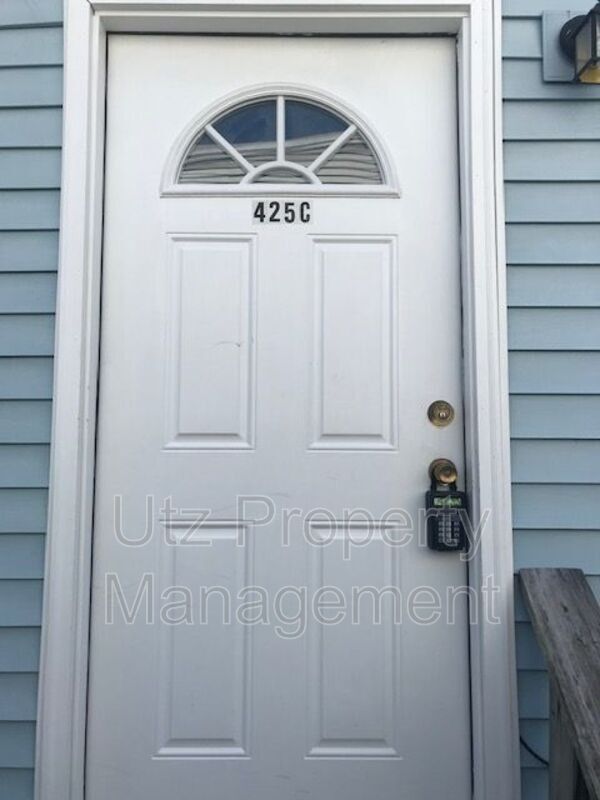 Foto del edificio - 425 E Main St