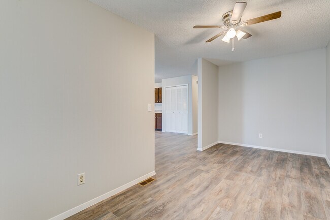 Foto del edificio - 1140 Holli Springs Ln