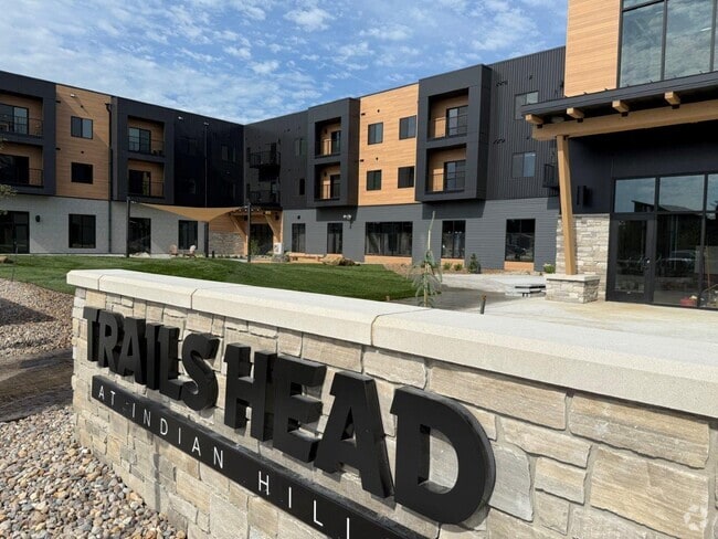 Building Photo - Trails Head