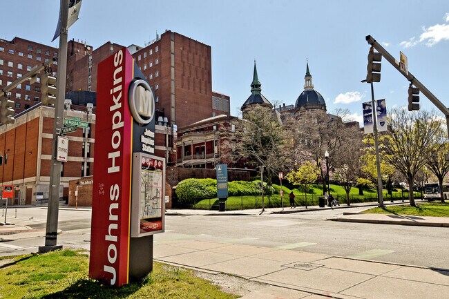 Foto del edificio - 806 N Broadway