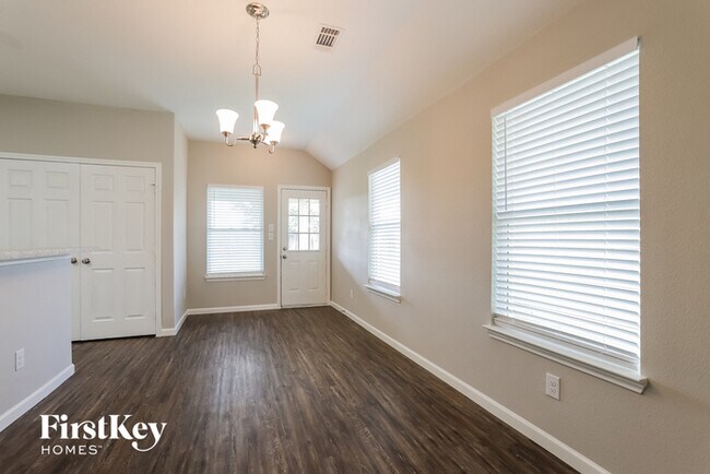Building Photo - 14819 Darbydale Dr
