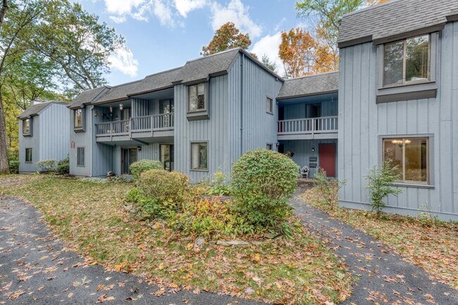 Foto del edificio - 10 Deepwood Dr