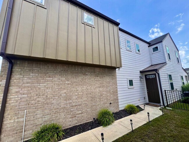 Building Photo - 7507 Travertine Spring Dr