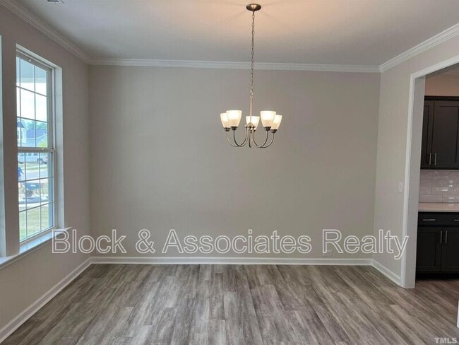 Foto del edificio - 248 Streamliner Blvd