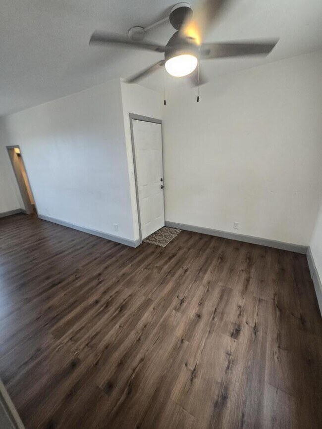 Foto del edificio - 606 7th St S