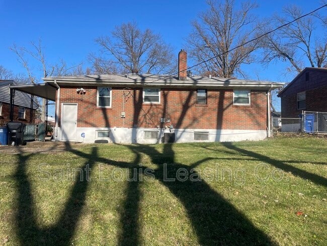 Building Photo - 7836 Birchmont Dr