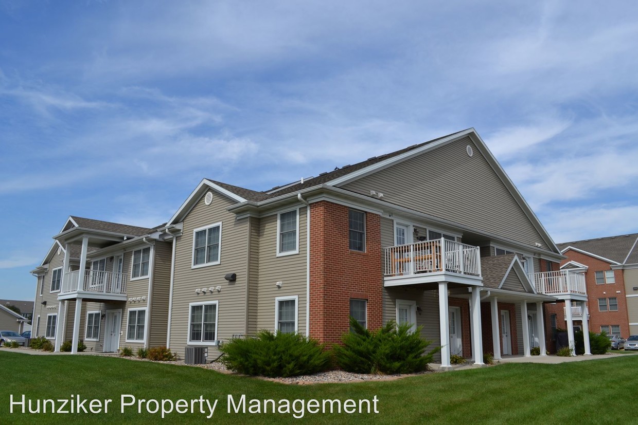 Building Photo - 1333 Mayfield Dr