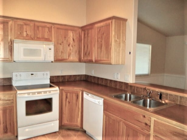 Building Photo - 544 N Locust Ave