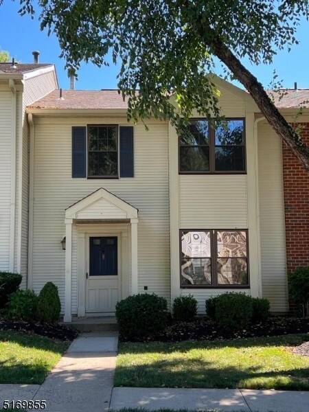 Foto del edificio - 67 Woodward Ln