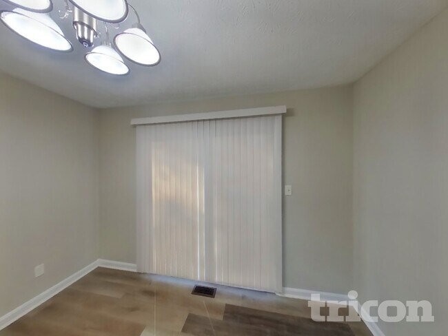 Building Photo - 4737 Cedar Lake Dr SE