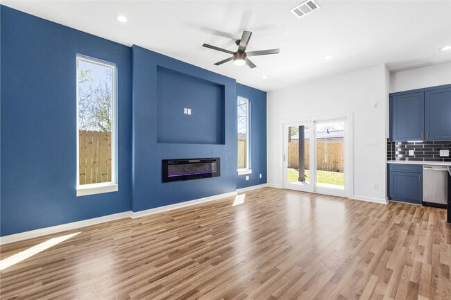 Foto del edificio - 5406 Longmeadow St