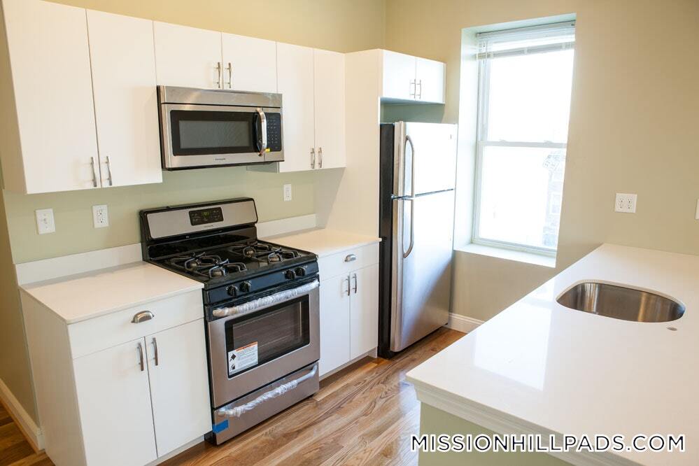 Foto principal - 301-305-305 Dudley St