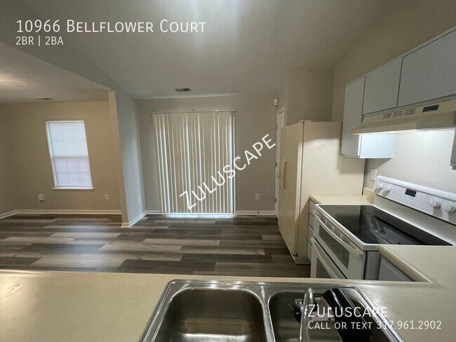 Building Photo - 10966 Bellflower/ 2 bed 2 bath Ranch Style...