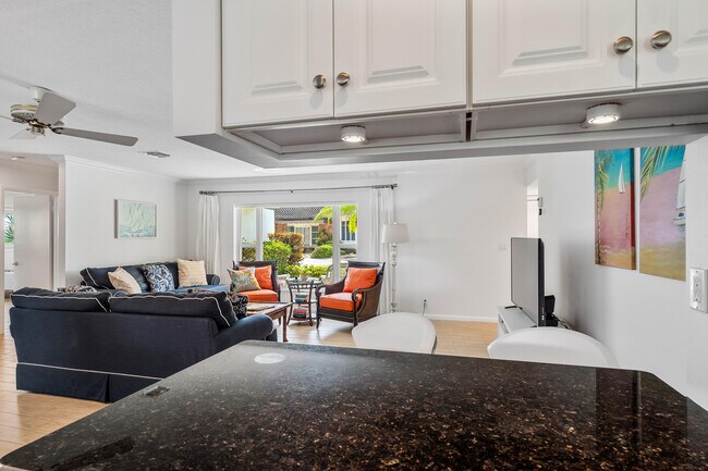 Foto del edificio - 1120 Morse Blvd