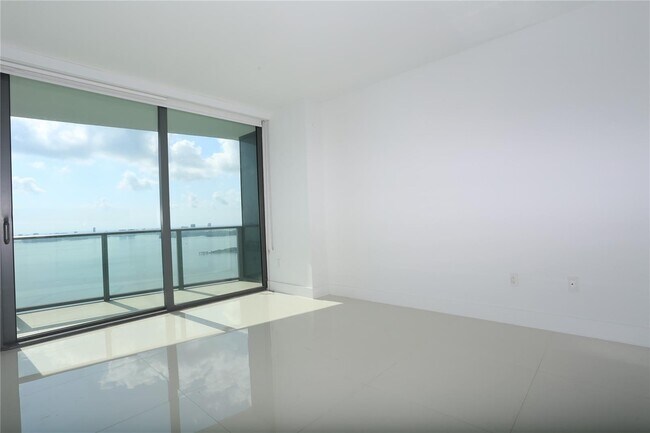 Foto del edificio - 460 NE 28th St