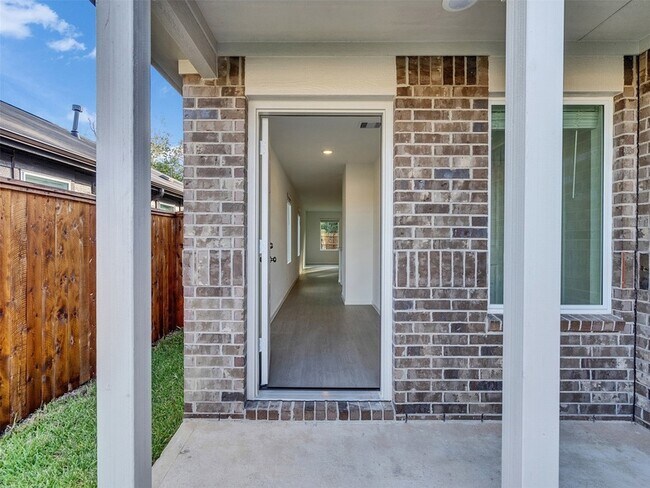 Foto del edificio - 17974 Valle Cupa Ln