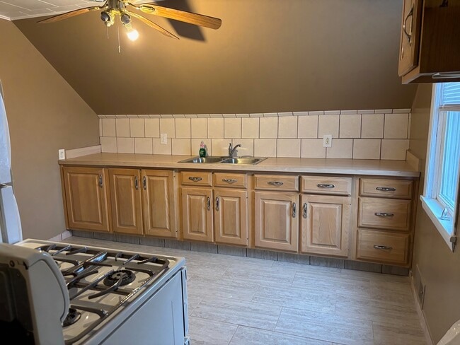 Building Photo - 3226 Union Ave