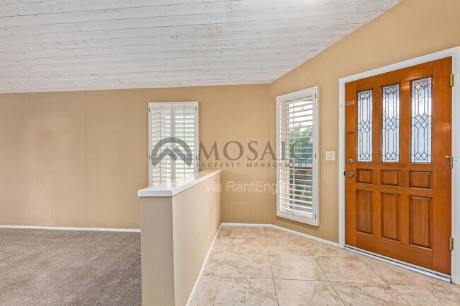 Foto del edificio - 10156 E Becker Ln
