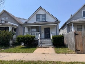 Building Photo - 10406 S Indiana Ave